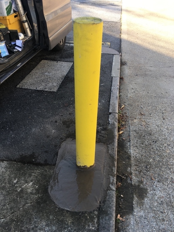 Emergency repair of bollard